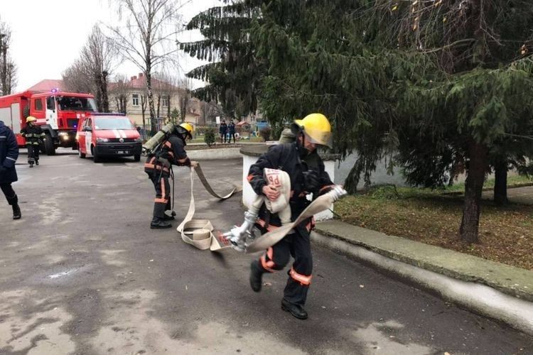 У Луцьку рятували наукову бібліотеку