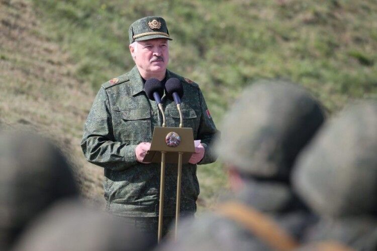 Лукашенко сказав, коли Білорусь нападе на Україну