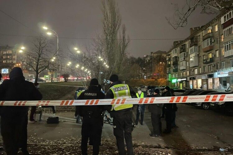 Добу жив з трупом, а потім розпиляв його у ванній: спливли деталі звірячого вбивства 