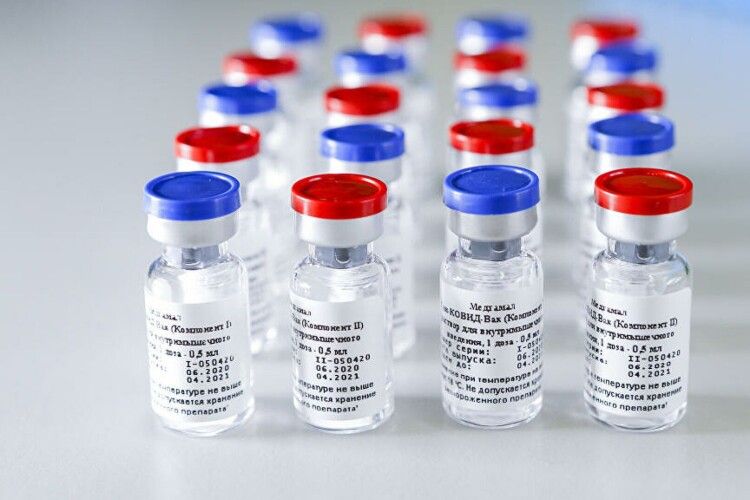 У Луцьку в чергах на вакцинацію від коронавірусу все менше людей