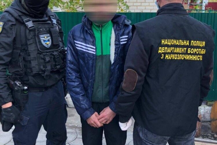 На Волині викрито злочинну групу, яка на наркотиках заробляла 200000 грн у місяць (Фото)