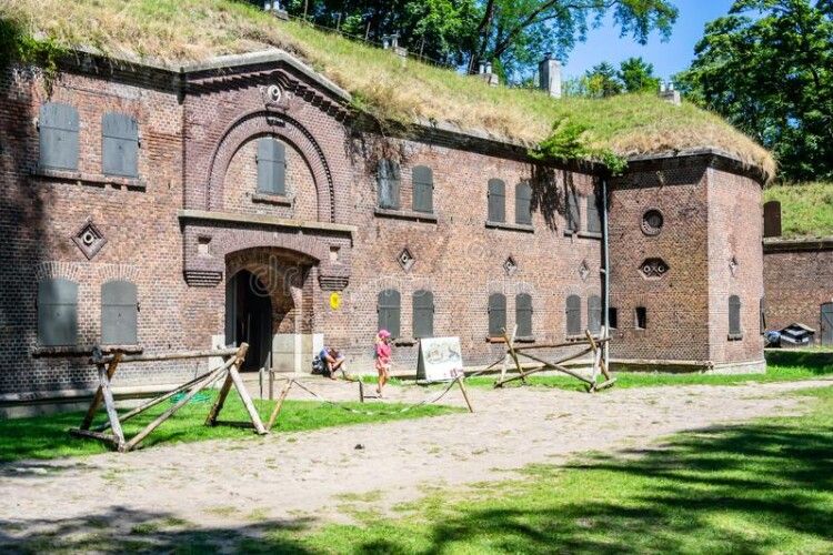 У Польщі для сексу місцеві жителі усамітнюються в музеї-фортеці. Адміністрація просить схаменутися