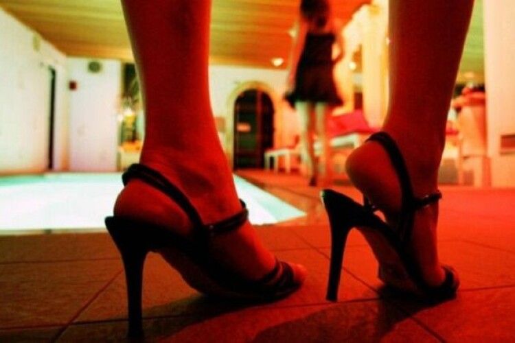 Мешканець Дніпропетровської області організовував на Волині місця розпусти