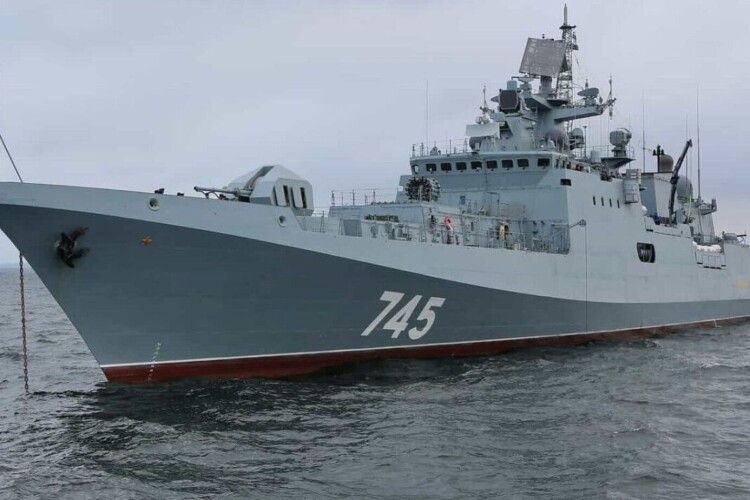 Біля Зміїного горить російський фрегат: знову влупили «Нептуном» - ЗМІ