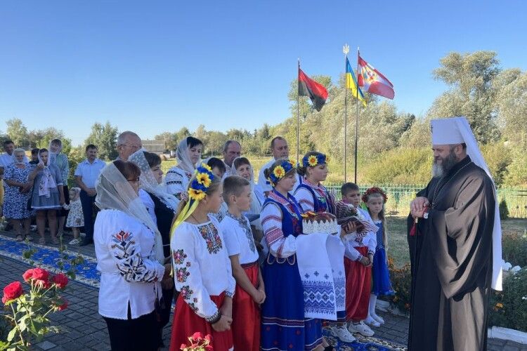 Митрополит Луцький і Волинський відвідає кілька поліських громад
