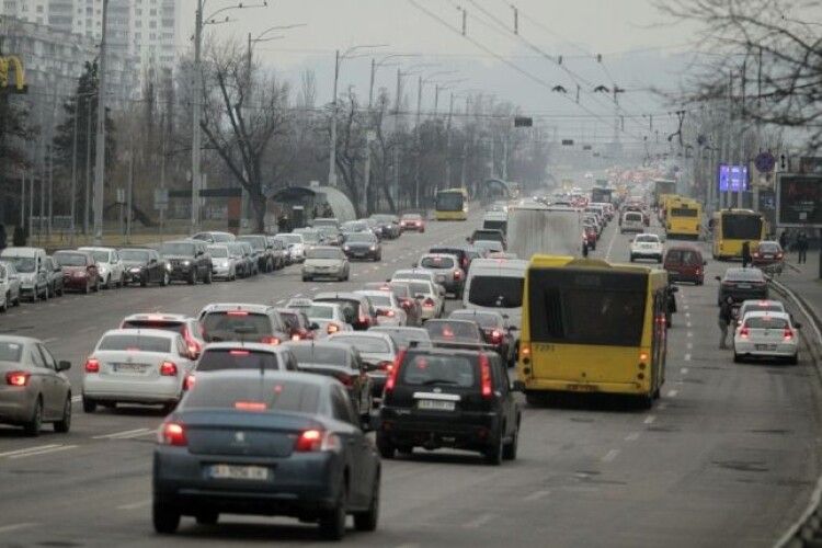 На Україну чекає бум продажів уживаних авто. Що буде з цінами 