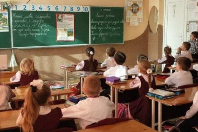 Склали рейтинг загальноосвітніх шкіл Рівненщини 