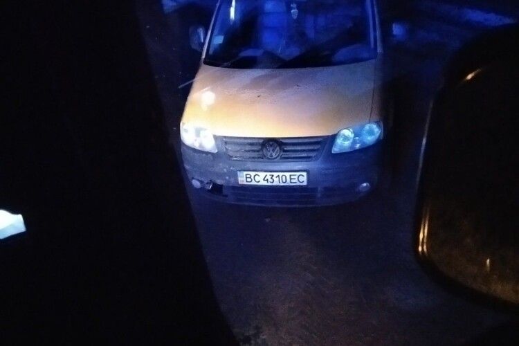 На Горохівщині рятувальники витягнули два авто з кювету (Фото)