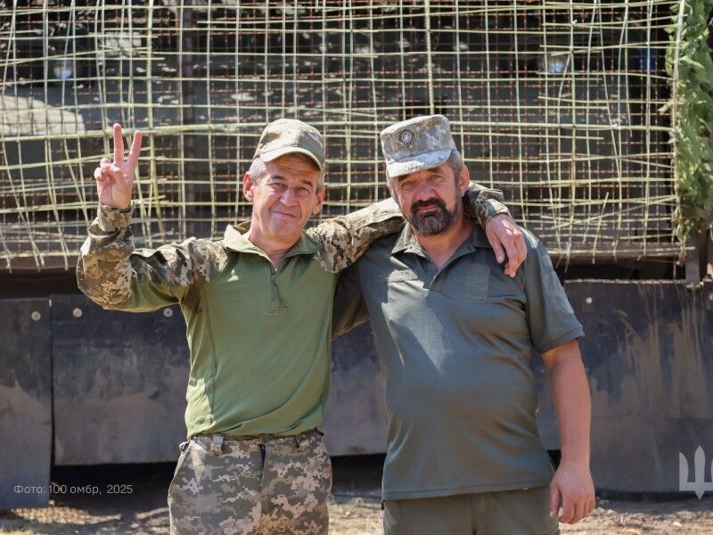 Тернополянин Михайло і волинянин Юрій розуміють один одного з півслова.