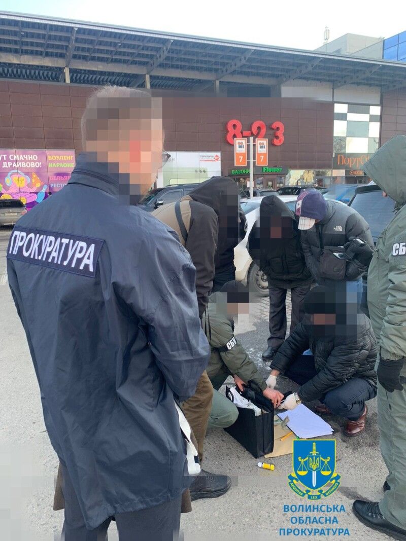 Триває слідство.