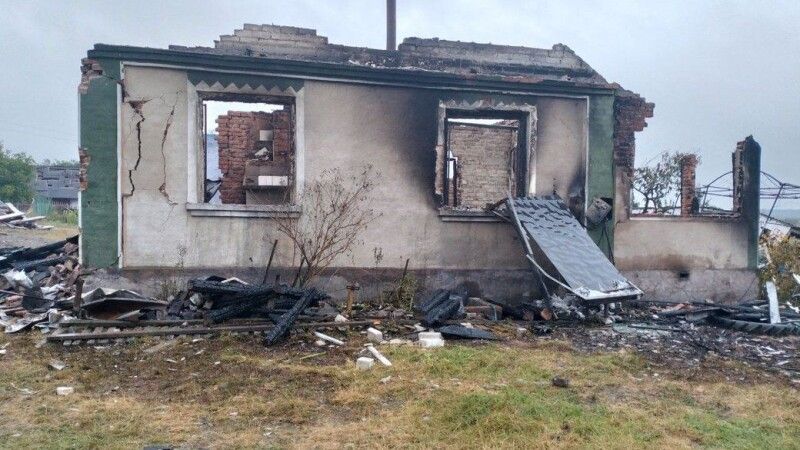 У селі, де впав боєприпас з літака, лагодитимуть будинки за кошти резервного фонду.