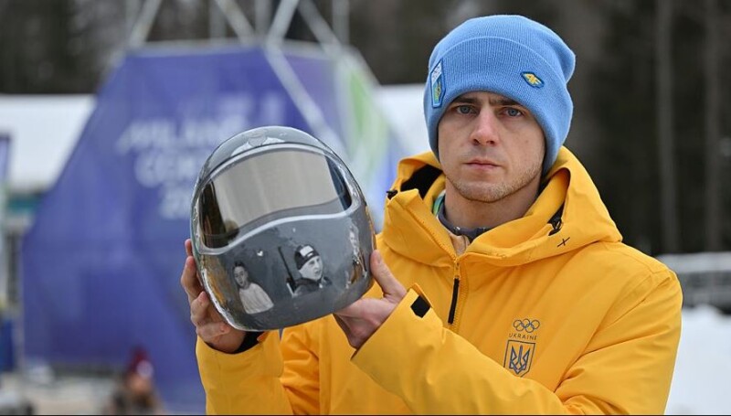 27-річний скелетоніст Владислав Гераскевич із «Шоломом пам’яті» на Олімпіаді-2026. 