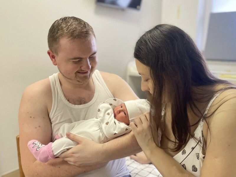 Щастя новоспечених батьків немає меж.