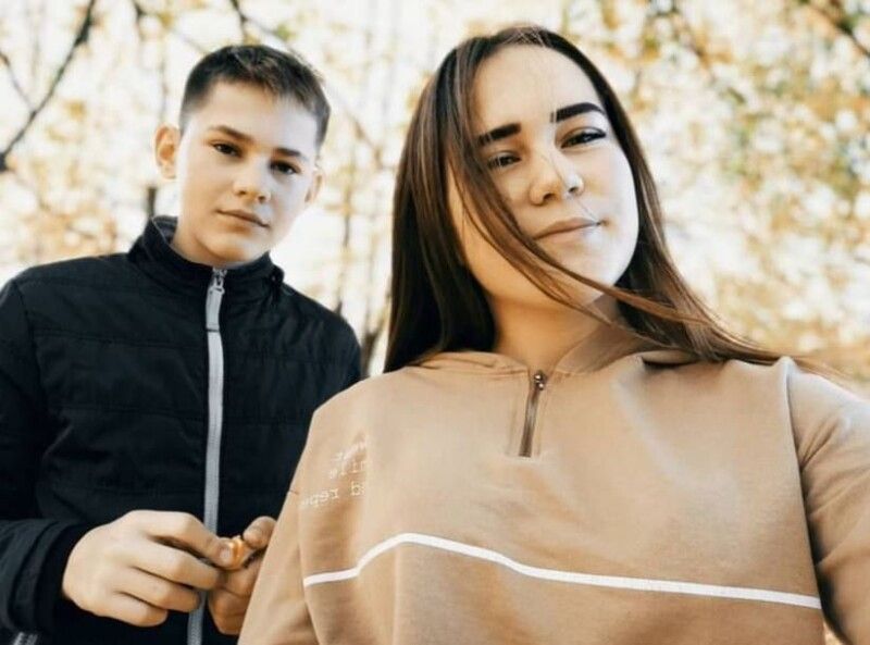 Син і донька подружжя Ірини та Олександра Хвасів, війна у яких забрала батька.