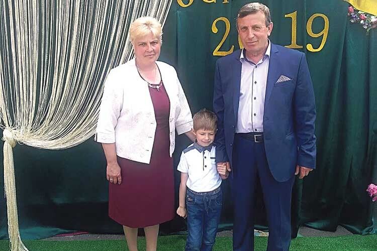 Найдорожчі люди Миколи Сидорчука: дружина Раїса та внук Любомир.    