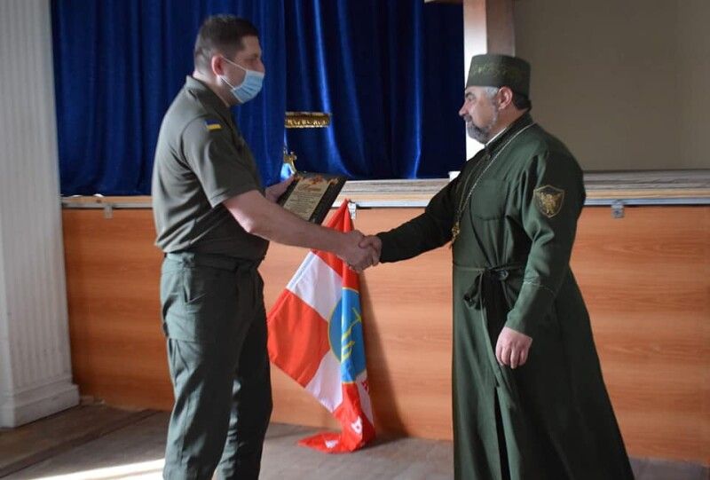 Нагороду вручив генерал-лейтенант Олександр Набок.