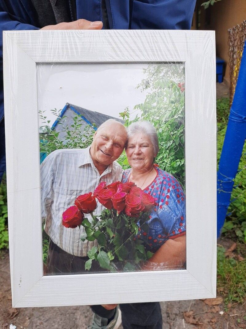 Світлина – на пам’ять про золоте весілля  подружжя Ходонюків.