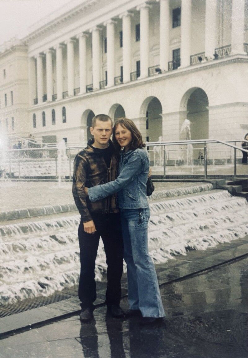 Подружжя Хвасів невдовзі після весілля побувало з колективом Ягодинської митниці, де Олександр працював на той час різноробочим, у Києво-Печерській лаврі.