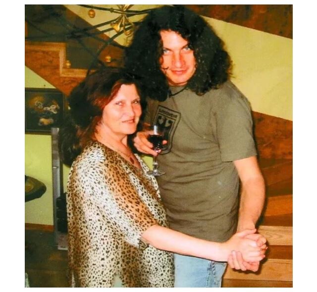 Кузьма Скрябін та його матір. Фото з instagram Ірини Білик.