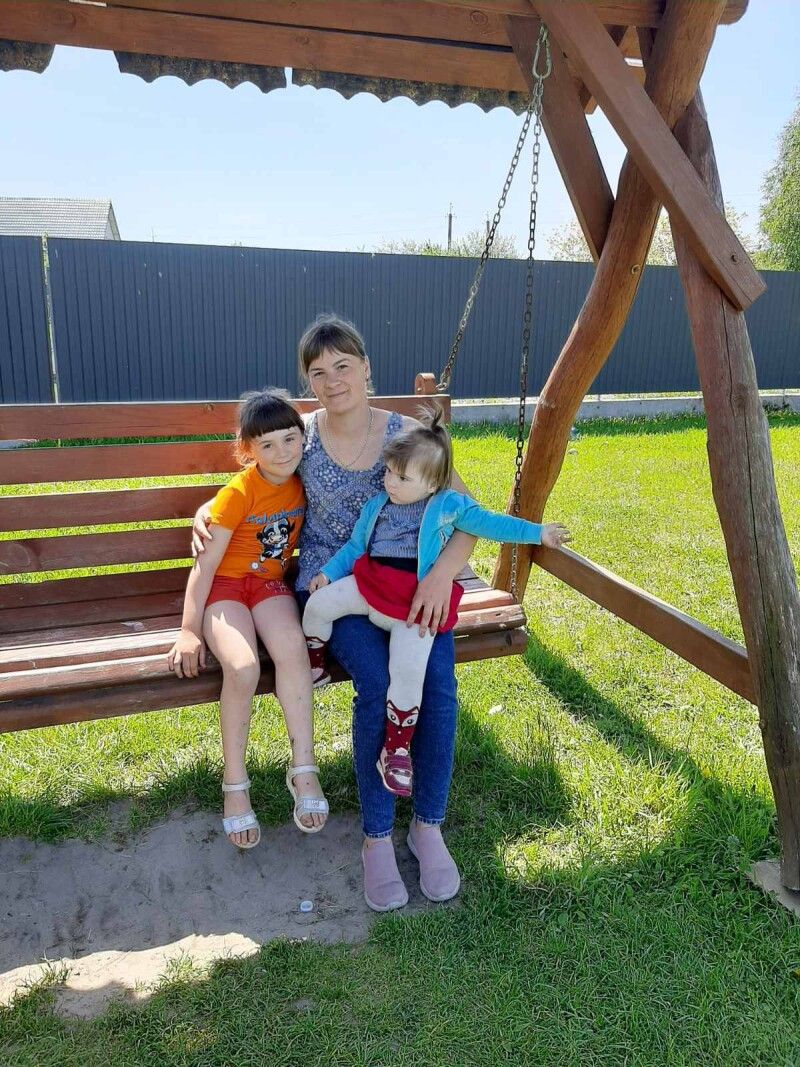 Очільниця сільського комітету Руслана Сидорук успішно поєднує турботи мами двох доньок із громадською роботою.