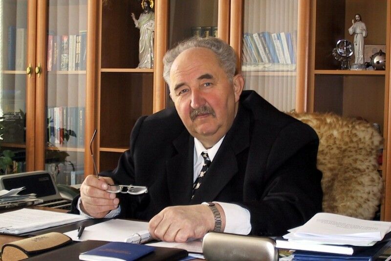 Патріарх ЛНТУ – світлої пам’яті Віктор Володимирович Божидарнік (1945–2015).