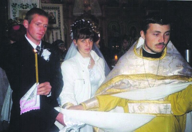 Настоятель храму села Одринки отець Володимир благословив їхній шлюб.