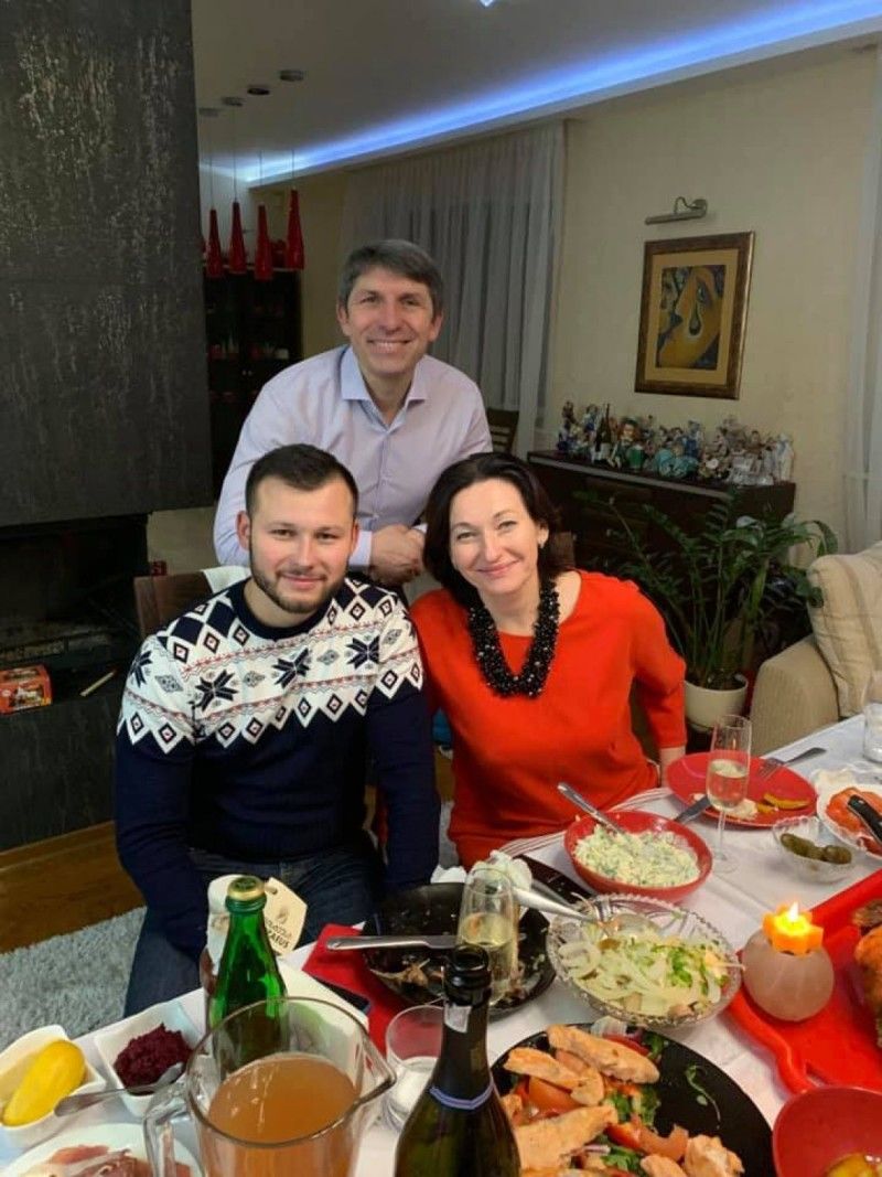 Ірина Констанкевич з чоловіком та сином.