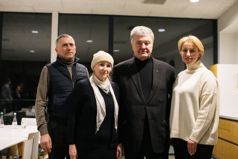 Родина Тараса з Петром Порошенком.