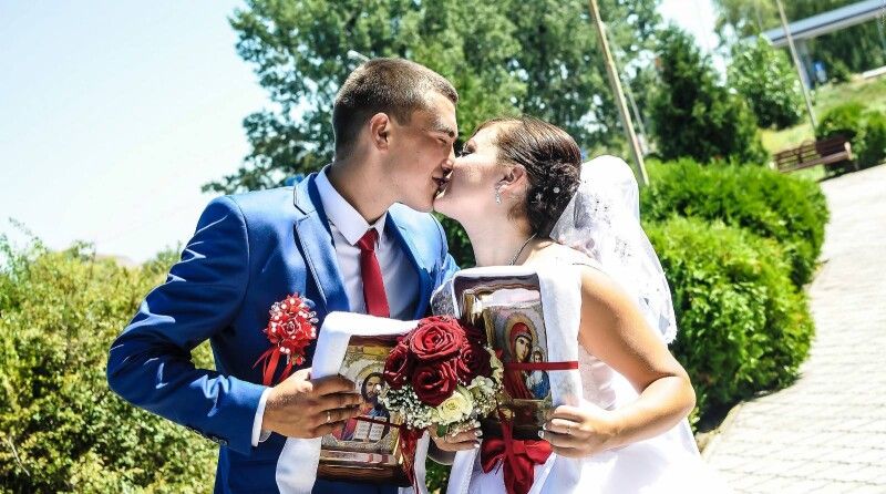 Пам’ятний день вінчання подружжя Оксани й Олександра Шевчуків.