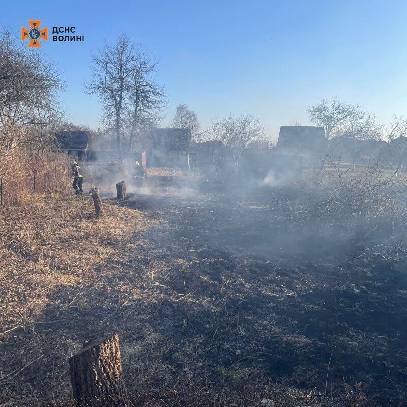 Ось у що перетворюється наша земля... Фото: ДСНС Волині.