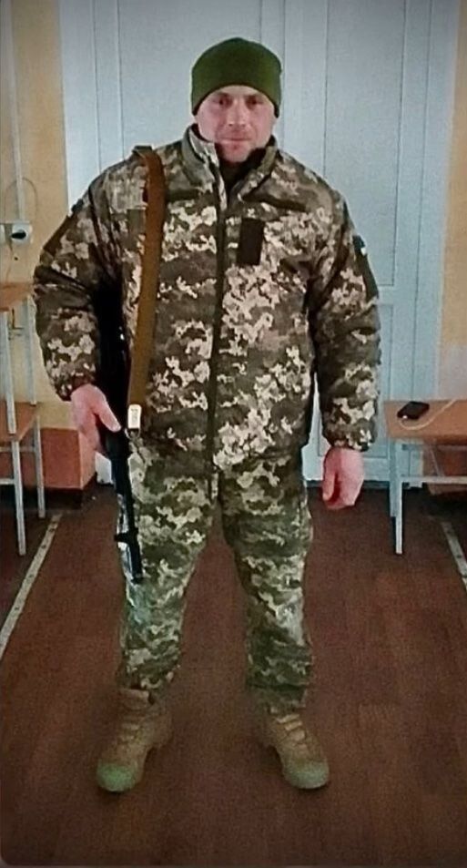 Єдиний знімок Олександра Мартинюка у військовій формі, зроблене ще під час збору у Володимирі.