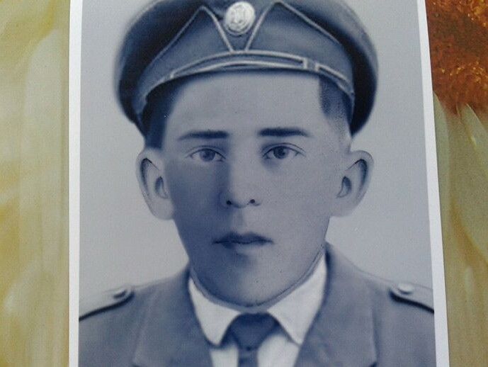 Дід пана Василя воював в Українській повстанській армії й пожертвував заради України власним життям.