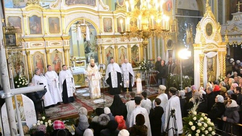 «Попросімо в ці дні у Всевишнього миру і перемоги для України».