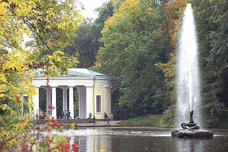 Вічним пам’ятником кохання графа до своєї дружини  залишився дендропарк «Софіївка».