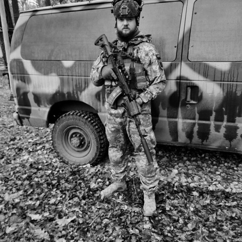 Лукас Мікельоніс воював у складі батальйону морської піхоти, а згодом – Інтернаціонального легіону оборони України. 