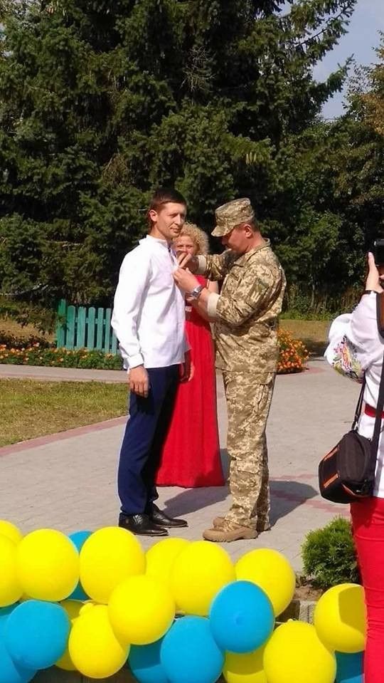Відзнаку вручив військовий комісар Василь Худик.