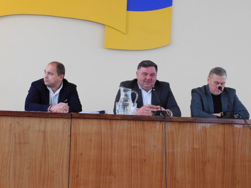Сесію відкрив голова районної ради Тарас Щерблюк. Фото Лесі ВЛАШИНЕЦЬ.