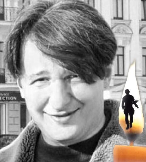 Попри театральну освіту, Михайло Климченко обрав шлях художника монументально-декоративного мистецтва.