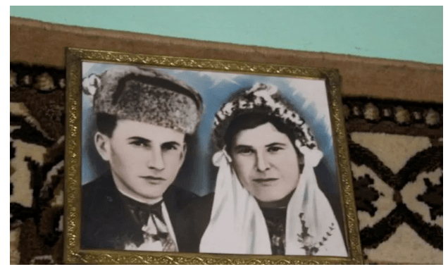 Весільне фото Михайла та Параски. Фото з родинного архіву.