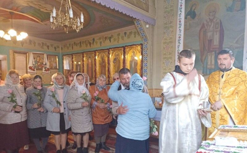У Міжнародний день матері звиняченська церква була по-особливому красивою від материнських почуттів.
