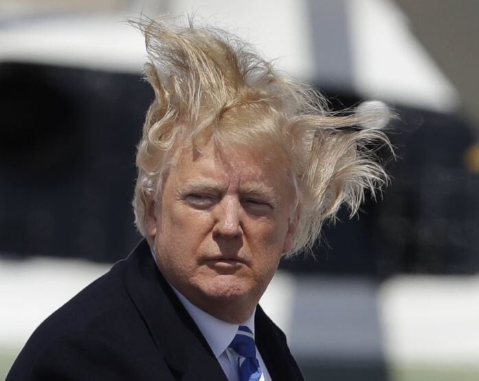 Ще донедавна Дональлд Трамп заявляв, що волосся у нього краще, ніж у більшості друзів. Фото: cnn.com.