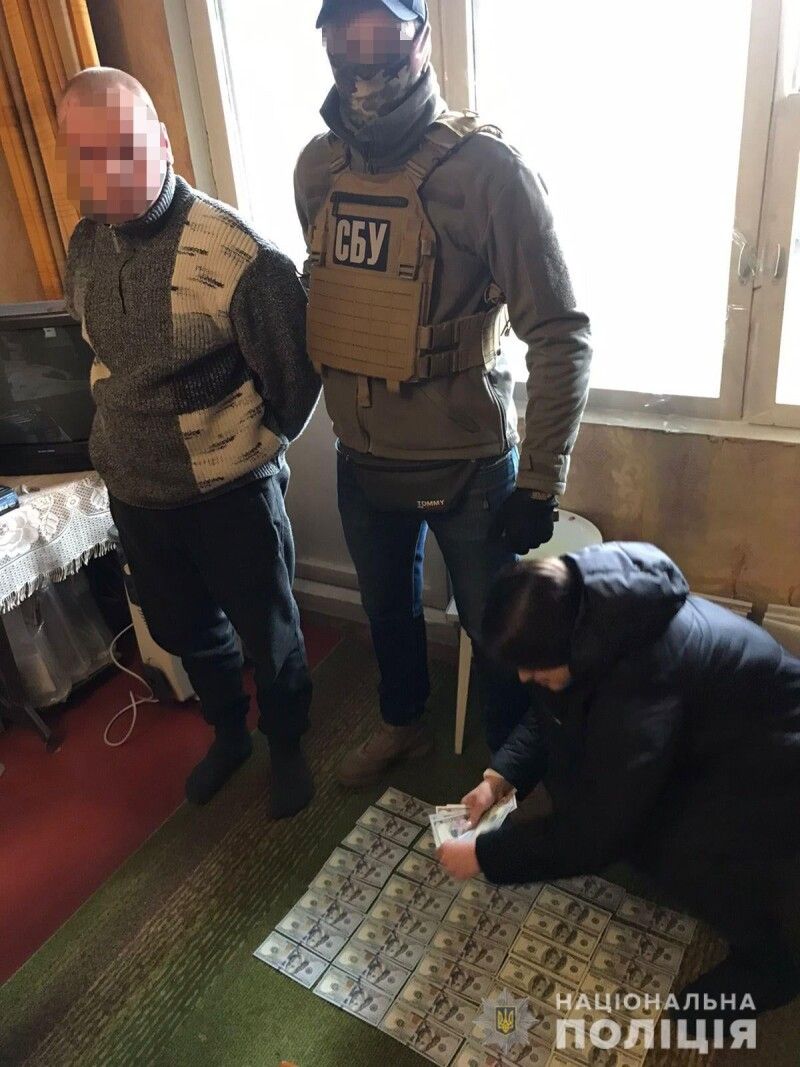 Пропагандист поширював матеріали, де визнавав правомірною збройну агресію РФ проти України. 