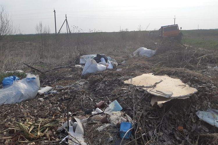 Ось воно: сміття, яке дехто нібито "спалює".
