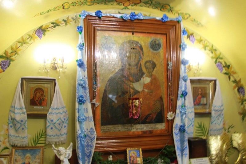 Тростянецька чудотворна ікона Богоматері «Одигітрія»