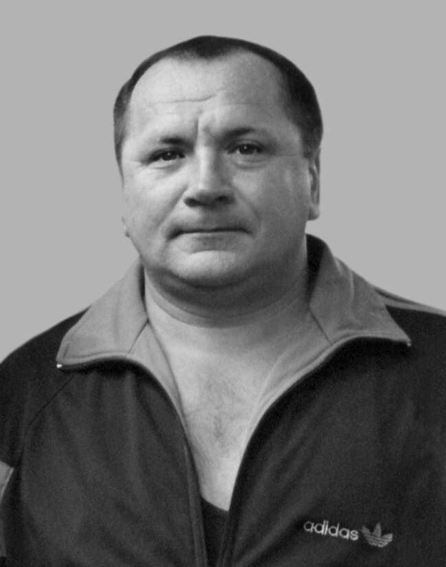 Микола Авраменко.