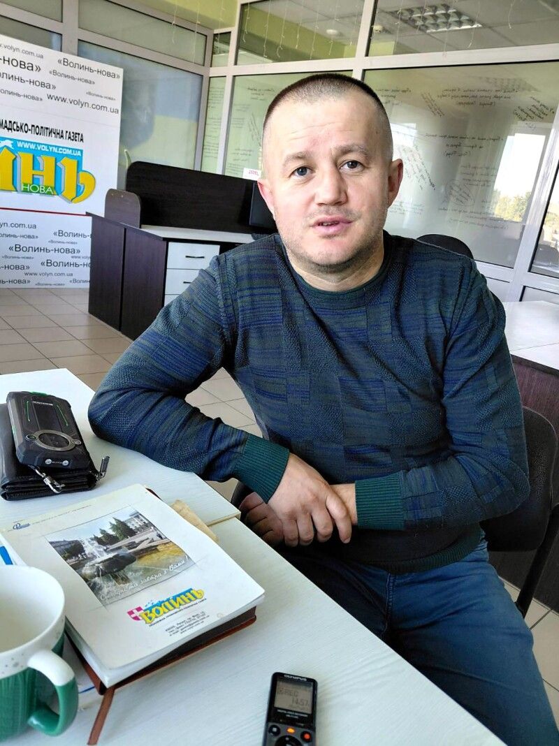 У редакції «Волині» Віталій Пудлік згадував пекло Савур-могили, людей, які рятували йому життя,  і побратимів, за яких продовжує воювати вже без автомата…
