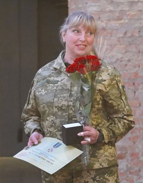 Днями безстрашна медсестра отримала нагороду – Хрест Сухопутних військ.