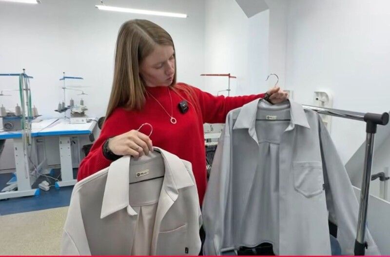 Ось який стильний одяг шиє Юлія. 