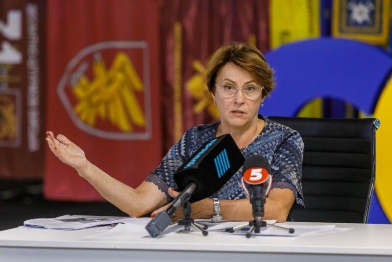 Ніна Южаніна.