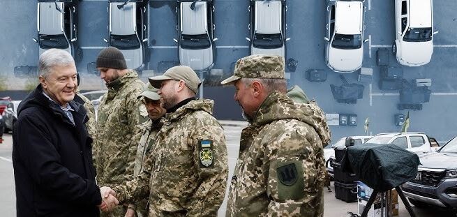 «А до «Ай-Петрі» ще й наші «рошенівські» пасочки!»